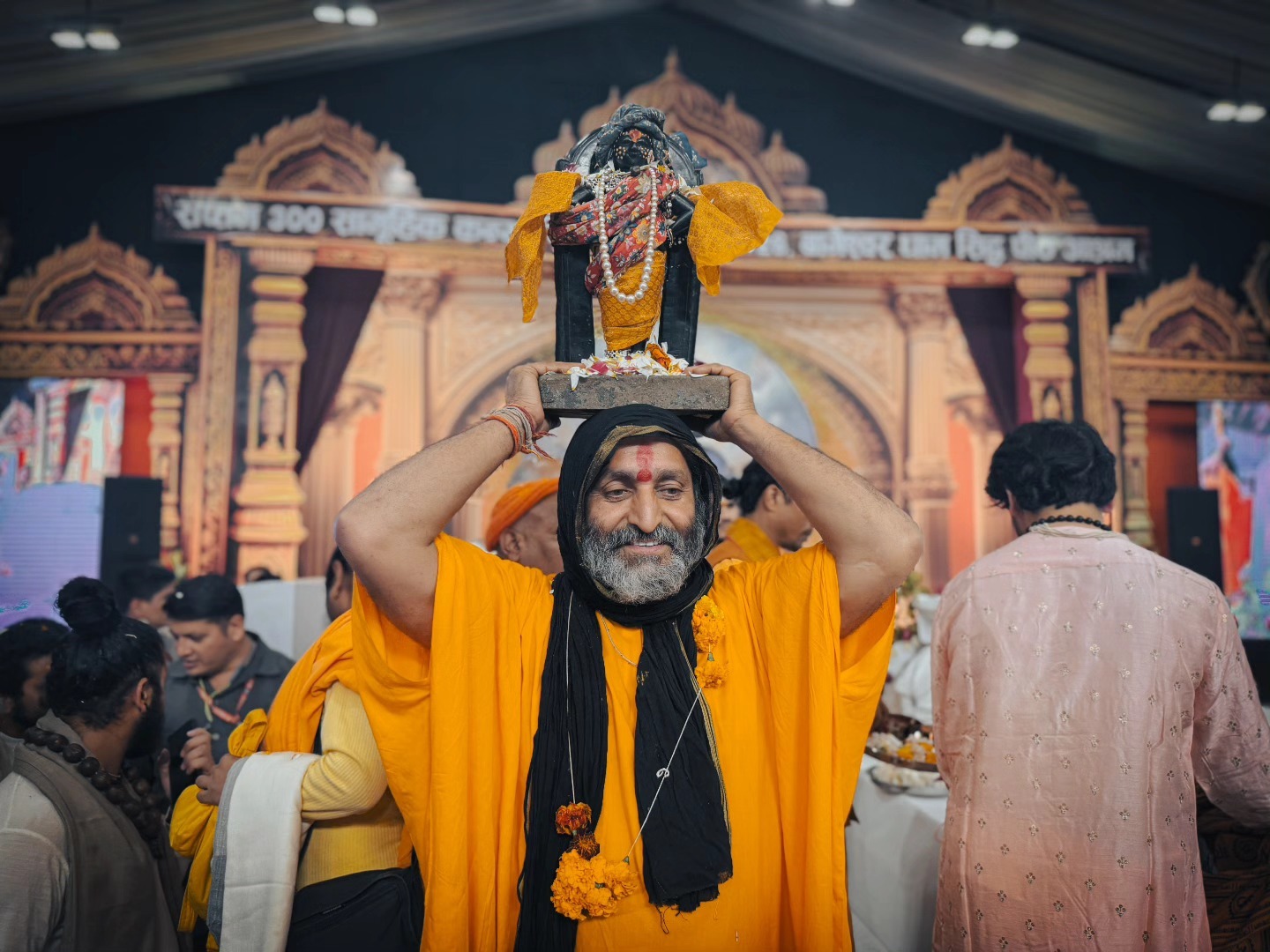 Sri Balak Yogeshwar Dasji Maharaj